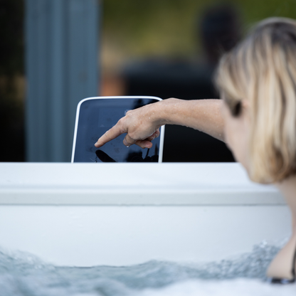 MSPA  OSLO 6-Person Rigid Frame Hot Tub with LED Lighting