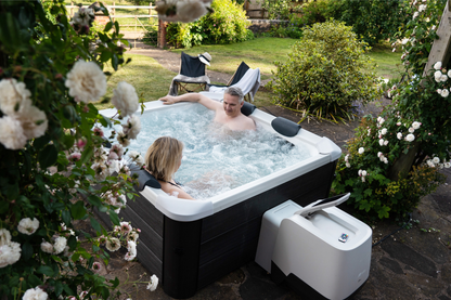 MSPA  OSLO 6-Person Rigid Frame Hot Tub with LED Lighting