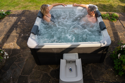 MSPA  OSLO 6-Person Rigid Frame Hot Tub with LED Lighting