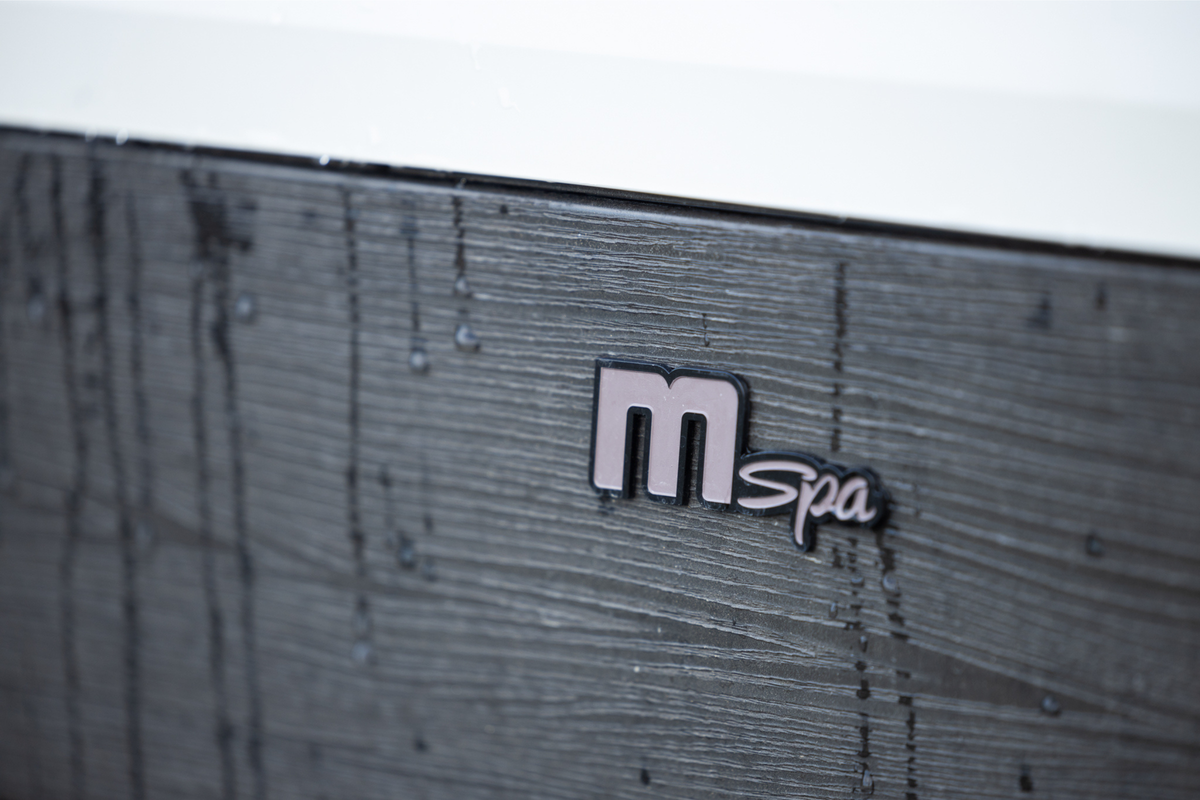 MSPA  OSLO 6-Person Rigid Frame Hot Tub with LED Lighting